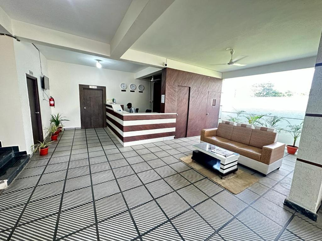 Hotel Prime Classic Shamshabad Ngoại thất bức ảnh